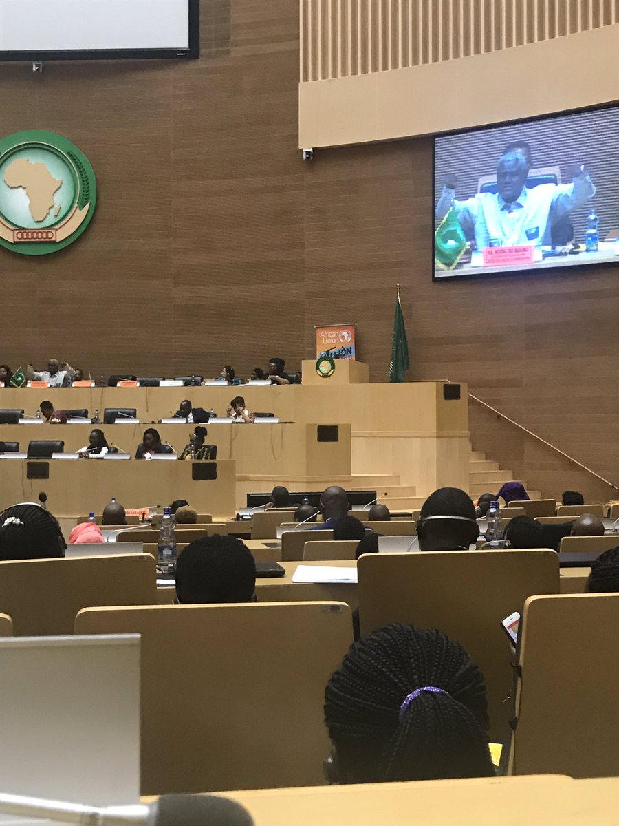 “We have the responsibility to listen to you. I find it extraordinary that you’ve been able to speak your truth (on AU’s relevance to African youth) today” - @AUC_MoussaFaki #1mBy2021