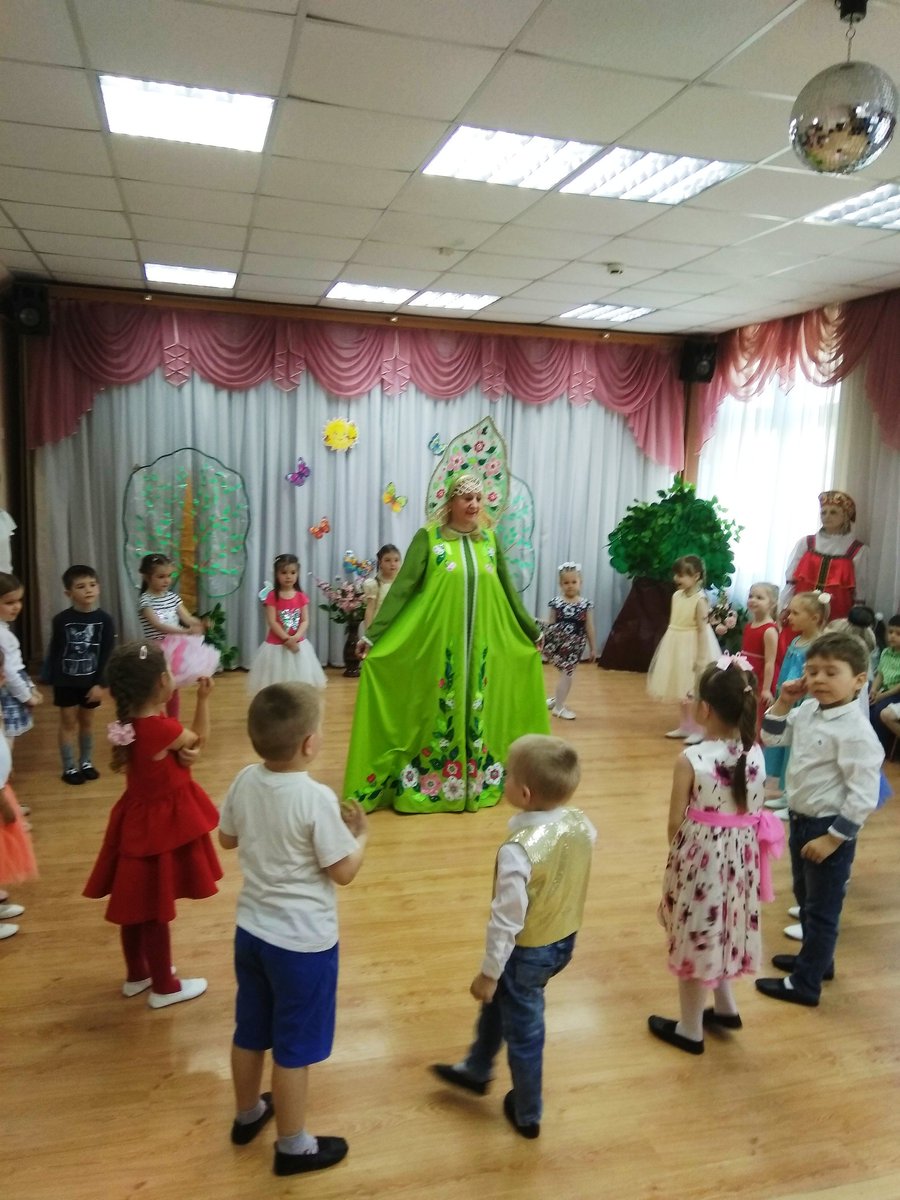 lara0061's tweet photo. В ДО 1781школы 1582 прошли весенние досуги. Дети вместе с Весной пели, играли и веселились. https://t.co/0dhDYS78Tw