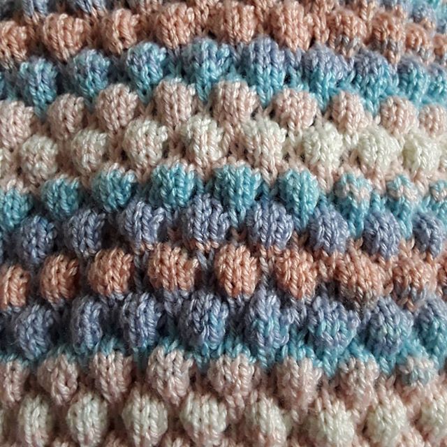 knittingtopia's tweet photo. Undone the entrelac I was doing in this yarn (see previous post) as I decided I didn't like the way the yarn worked out. Decided on this bubble stitch instead. Yarn is King Cole Beaches in Bondi Beach shade.
#knitting #entrelac #entrelacknitting #kingcoโฆ https://t.co/a6OYo66cCW https://t.co/B5GUynDMyY