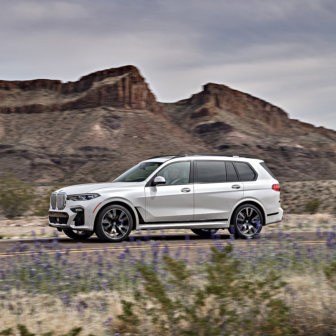 BMWSlovenija's tweet photo. Prvi BMW X7 je kljub mogočnemu videzu lahek in okreten! https://t.co/bUCoRdUt67