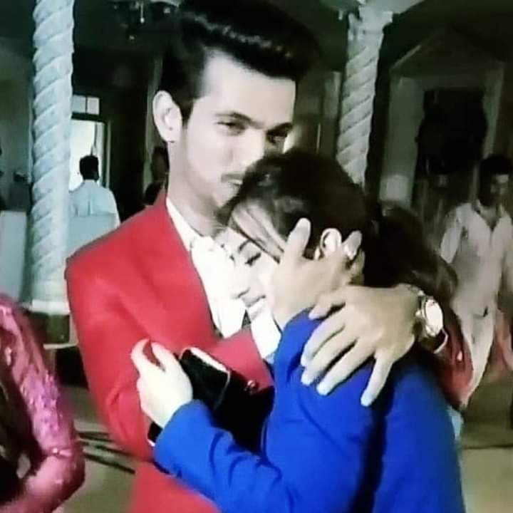 arsha_fan's tweet photo. #TaraRaichand  #AalishaPanwar  #IshqMeinMarjawan  #arsha #Deera #arjunaalisha @aalishapanwar07  @ColorsTV  @MamtaYPatnaik  @Thearjunbijlani  #ArjunBijlani #DeepRajSingh  
ArSha https://t.co/GKpO0npCSp