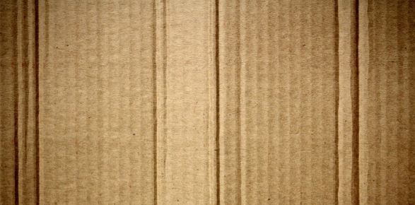 ID_Color_BE's tweet image. Vous aimeriez mettre en couleur un objet pour lui redonner vie ?Utilisez simplement une peinture en spray! Pour cela, placez l’objet en question dans une boîte en carton, que vous utiliserez comme une cabine de peinture évitetant ainsi de faire des crasses et autres coulures.