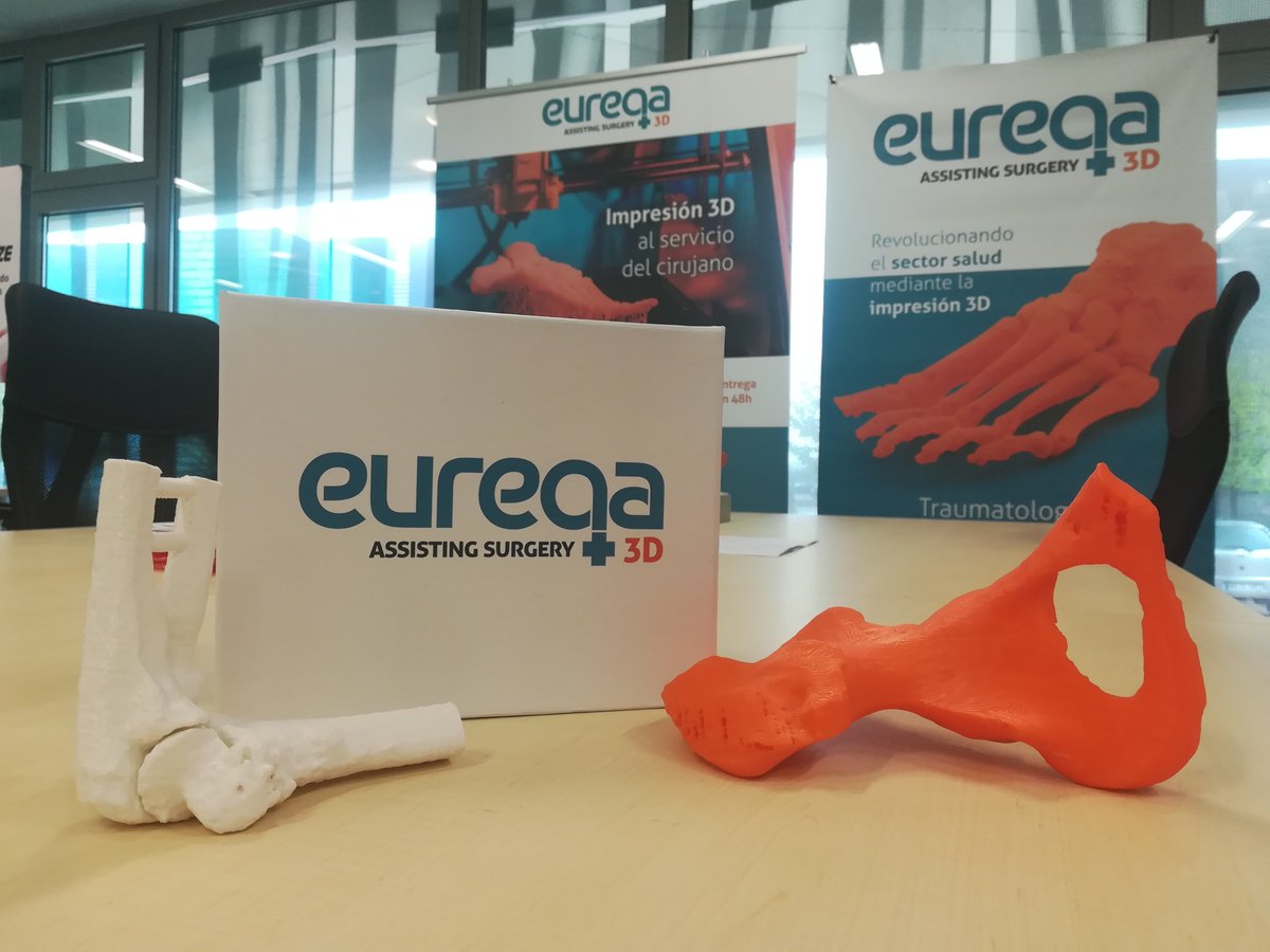 ¿Sabéis como innova <a href="/Eureqa3D/">Eureqa 3D</a> en el sector sanitario?
- Se hace una prueba radiológica
- <a href="/Eureqa3D/">Eureqa 3D</a> desarrolla una #reconstrucción3D de la patología
- El cirujano planifica la operación gracias al modelo
- Mejora de los resultados en quirófano

Todo ello rápido y desde Extremadura