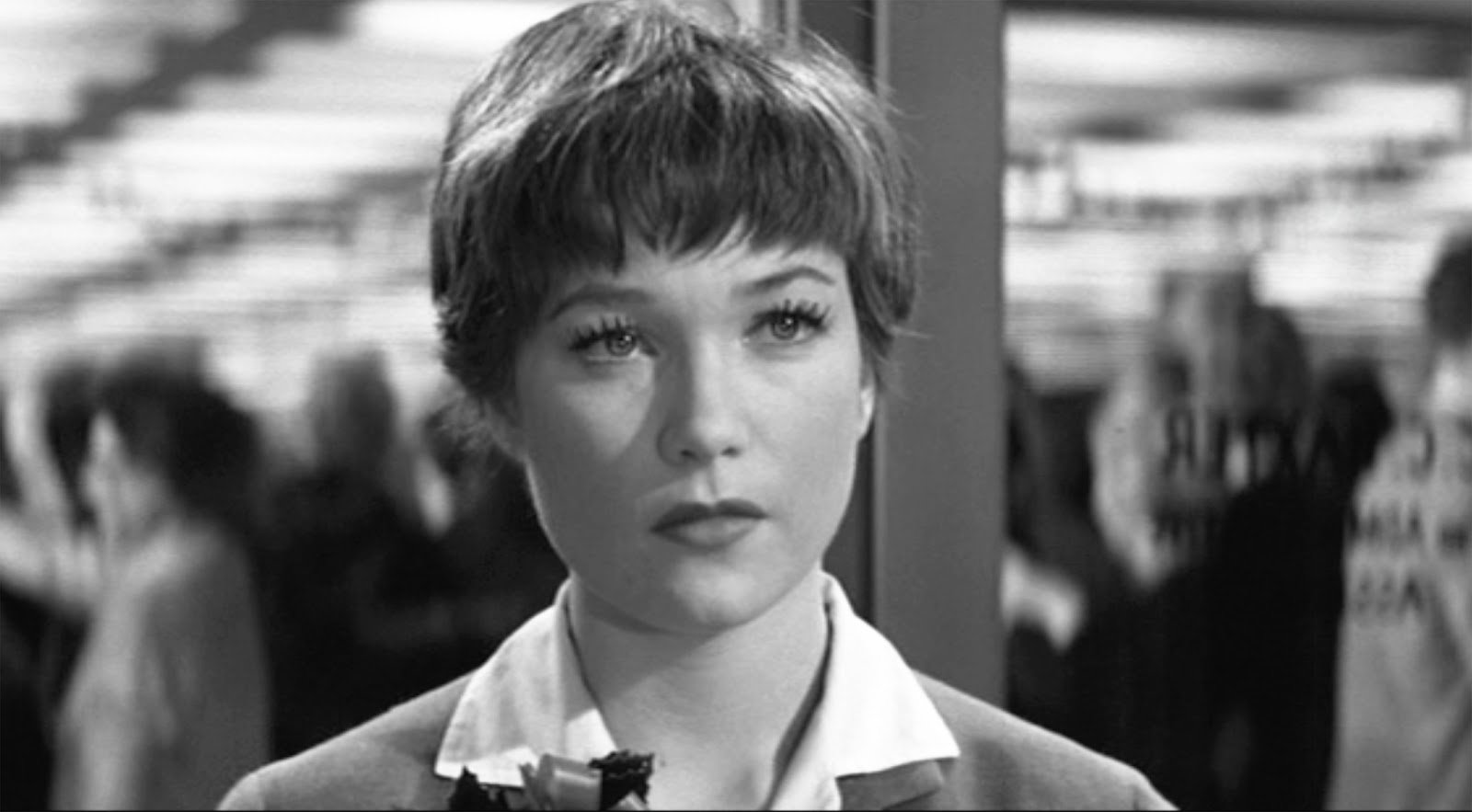 Shirley MacLaine in THE APARTMENT. One of the most sublime film performances ever.
Happy 85th birthday! 