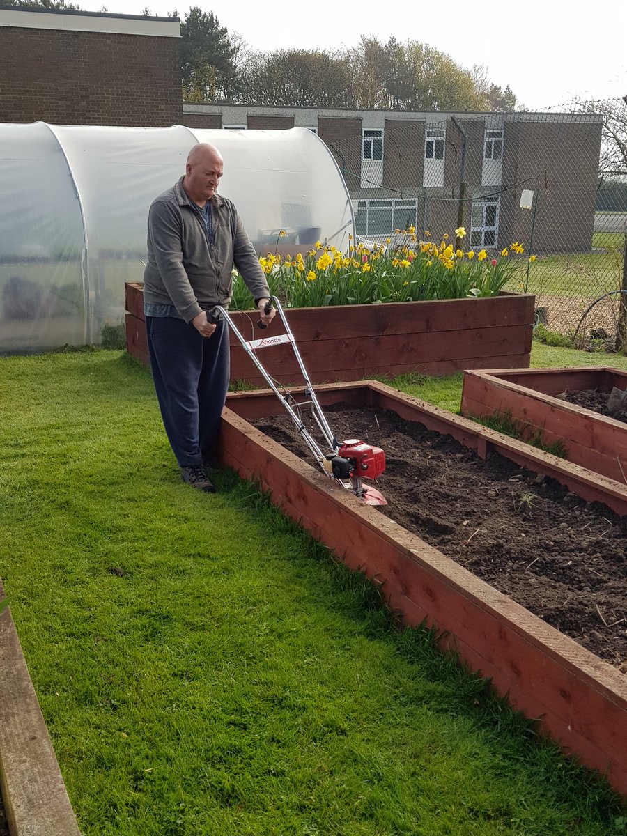 Pawlor_Winter's tweet photo. Gardening for the summer at the Together Garden 
 #LanchesterRoadHospital https://t.co/zSCRNaG6WB