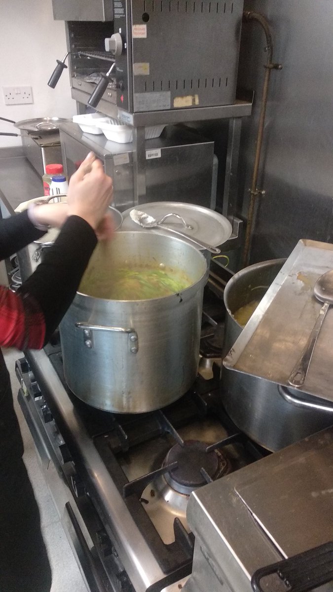 📸 Some pictures of last night's great volunteering evening with our friends of <a href="/FoodCyclePompey/">FoodCycle Portsmouth</a>