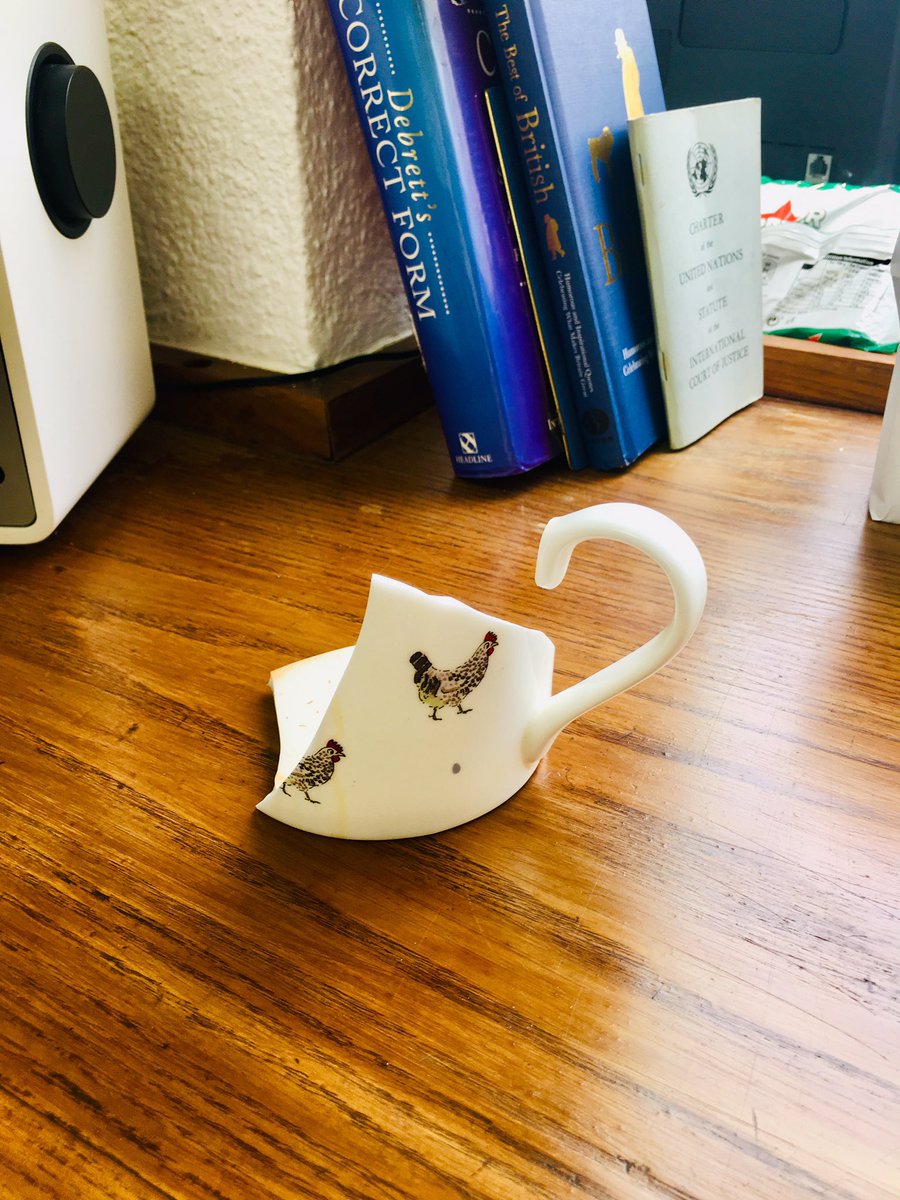 DiploTom's tweet photo. I broke my favourite mug 😩
I loved that mug.
#TeaisGREAT https://t.co/jQzwtjdAep