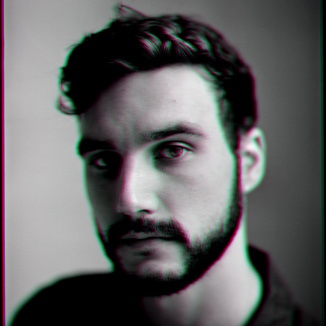 Bare Traps tweet media