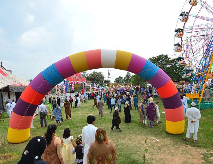 TheTopCity1's tweet photo. Enjoy highlights of Jashn-e-Rawalpindi, a great opportunity fr u all to enjoy some quality time with ur family. Join us n celebrate the arrival of spring with festivities & fun!
#TopCity1 #TwinCities #Islamabad #PakistanSpringFestival #Food #Culture #Spring #RDA #RealEstate https://t.co/udtwUDQSGF