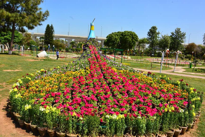 TheTopCity1's tweet photo. Enjoy highlights of Jashn-e-Rawalpindi, a great opportunity fr u all to enjoy some quality time with ur family. Join us n celebrate the arrival of spring with festivities & fun!
#TopCity1 #TwinCities #Islamabad #PakistanSpringFestival #Food #Culture #Spring #RDA #RealEstate https://t.co/udtwUDQSGF