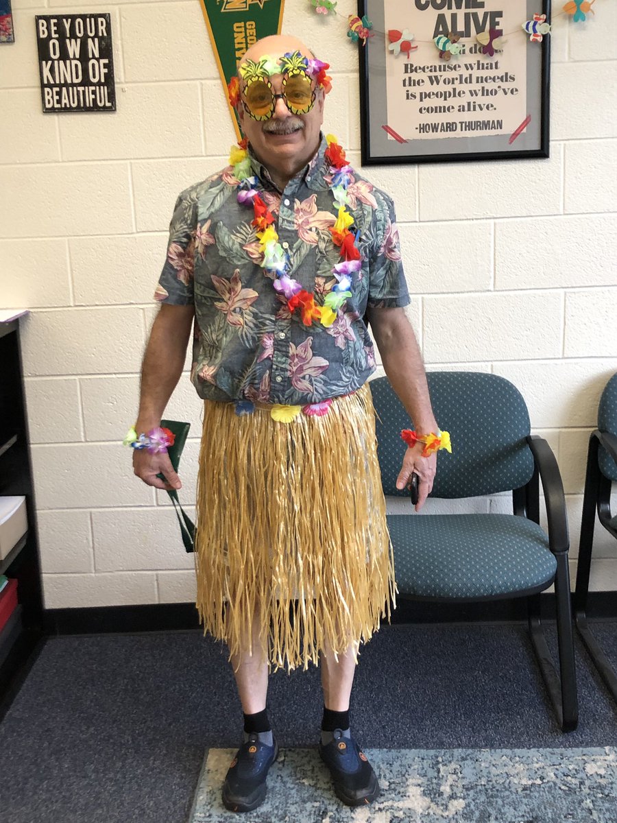 Happy Hawaiian Day at FC!
Have you ever seen this much spirit in one teacher?  Happy Hawaiian Birthday to super spirited Mr Steinberg!