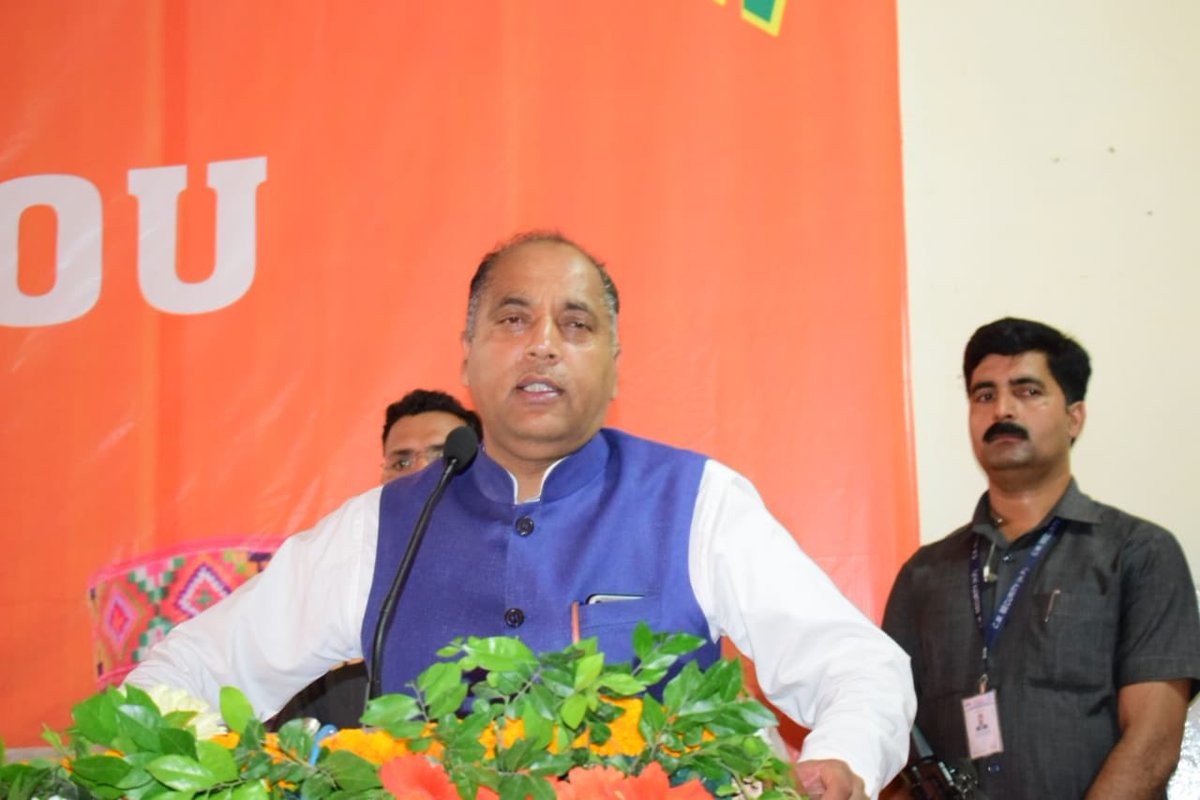 jairamthakurbjp's tweet photo. मंडी में देवभूमि टैक्सी ऑप्रेटर्स यूनियन द्वारा आयोजित कार्यक्रम में भाग लिया। 
मंडी में सभी वर्गों के सदस्य भाजपा प्रत्याशी श्री रामस्वरूप शर्मा जी के साथ हैं।

इससे तय है कि मंडी में इस बार भारी मतों से ‘‘कमल’’ खिलेगा।
#MandiKaChowkidar
#अबकीबारफिर4की4
#मिशनलोकसभा2019 https://t.co/SZ8n89JG9D