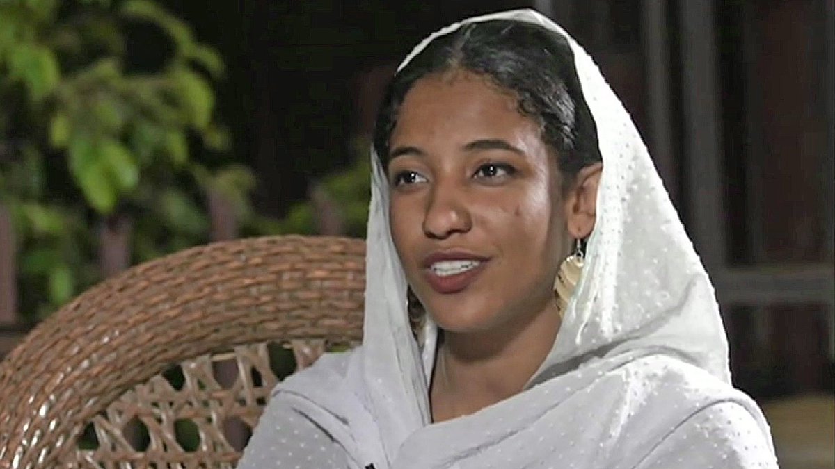 'Nubian queen' becomes Sudan protest symbol