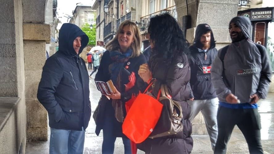 anaprietonieto's tweet image. ☔ Hoxe seguimos #apédepaís percorrendo #Lugo para compartir cos cidadáns o #proxecto do @PSOE.

🤩 Nin o frío nin a auga deteñen a ilusión socialista.

#LaEspañaQueQuieres
#AEspañaQueQueres
#VotaPSOE
#28A