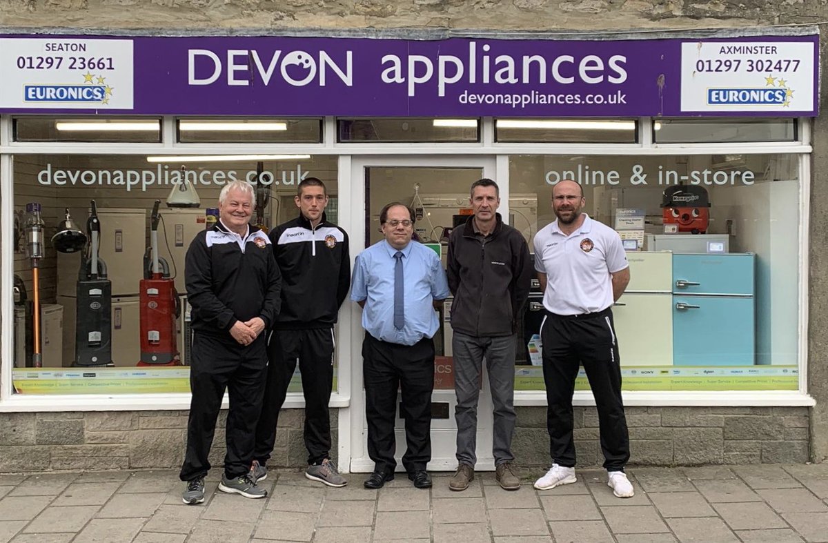 Axminstertownfc's tweet image. Thank you to our sponsors @devonappliances. Your support to the club is greatly appreciated. For more information visit devonappliances.co.uk/localarea.html or visit one of their branches located in Axminster and Seaton