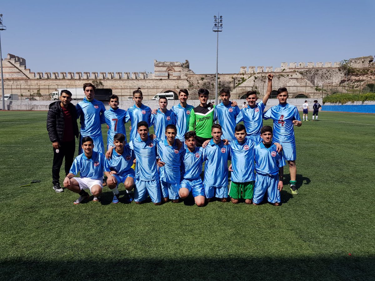 Okulumuz Futbol takımı Fatih Gençlik ve Spor Müdürlüğü tarafından düzenlenen turnuvada rakibini 2-1 yenerek finale çıkmıştır.  <a href="/FatihilceMEM/">Fatih İlçe Millî Eğitim Müdürlüğü</a>