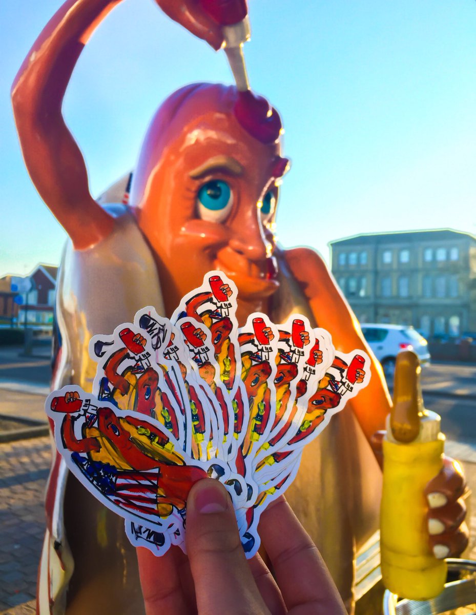 gabbiminas's tweet photo. ✨New #hotdogman stickers!✨ In front of the OG GY 🌭 who my 6ft sculpture is based upon- on display at @skippingsart gallery only a few more days! 

Thank you @AwesomeMerch for my custom shaped stickers🌟

#hotdog #stickers #freestickerfriday #illustration https://t.co/V7wuYByJtn