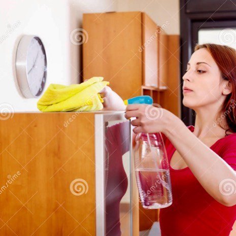 helloacleaner's tweet photo. Make your own furniture polish. Put to the bottle some vinegar, lemon juice, oil, water and done ✅ 😊#cleaning #clean #cleaningtips #londoncleaners #cleaningbusiness #weeklycleaning #commercialcleaning #london https://t.co/7lLITFpUDv https://t.co/qVUFAVXAx7