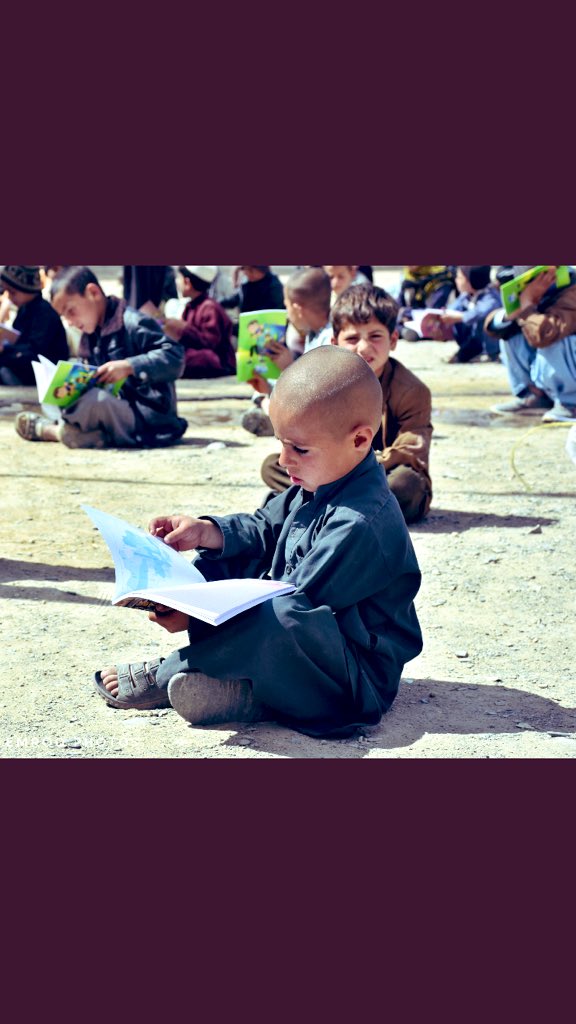 In a deep thoughts while watching map of Afghanistan!
@PenPath1 
#child #Map #AFGHANISTAN #book #remoteareas #PenPath #education