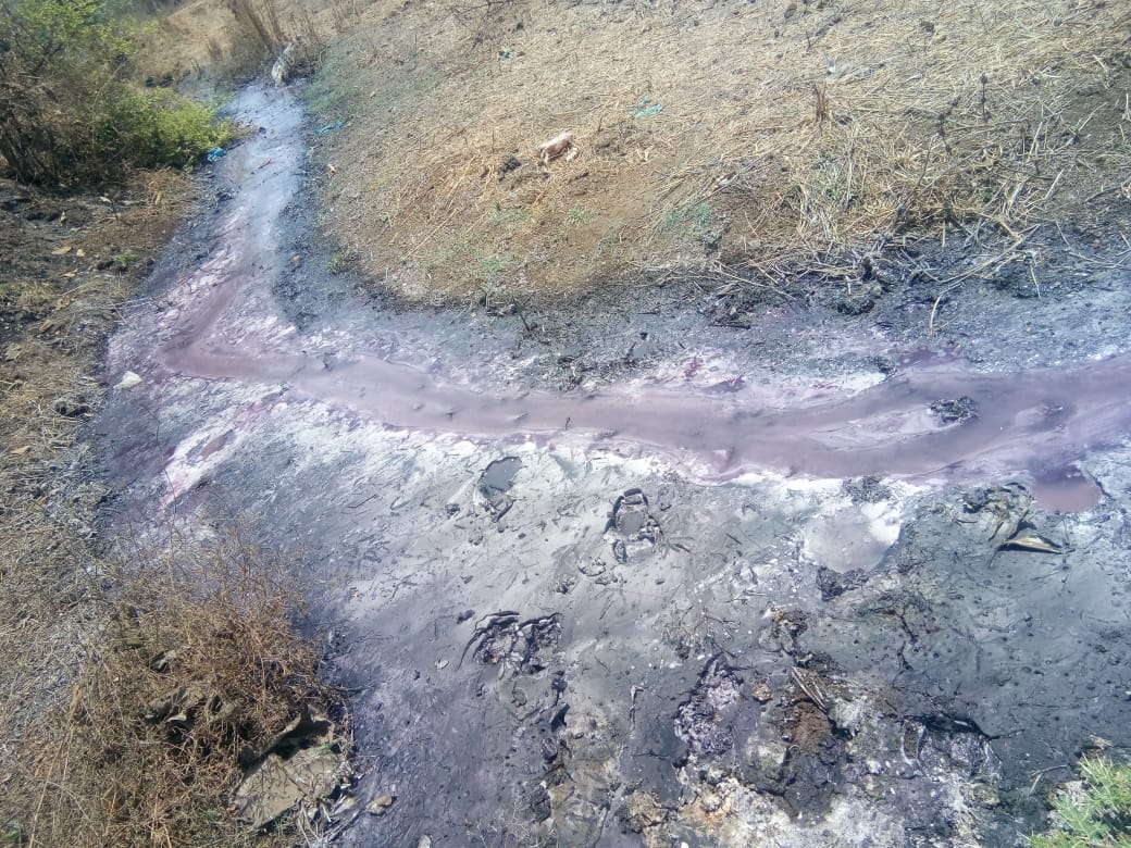 brijeshbhusara's tweet photo. Election is over now it's time for save #DNH !!
Day 1 somewhere in DNH!!
Industry are not providing jobs for locals but they are providing us free air pollution water pollution Soil pollution😡😡l
let's fight together for pollution free DNH💪 @naukarshah #savednh #environment https://t.co/a2a0ufgUh8