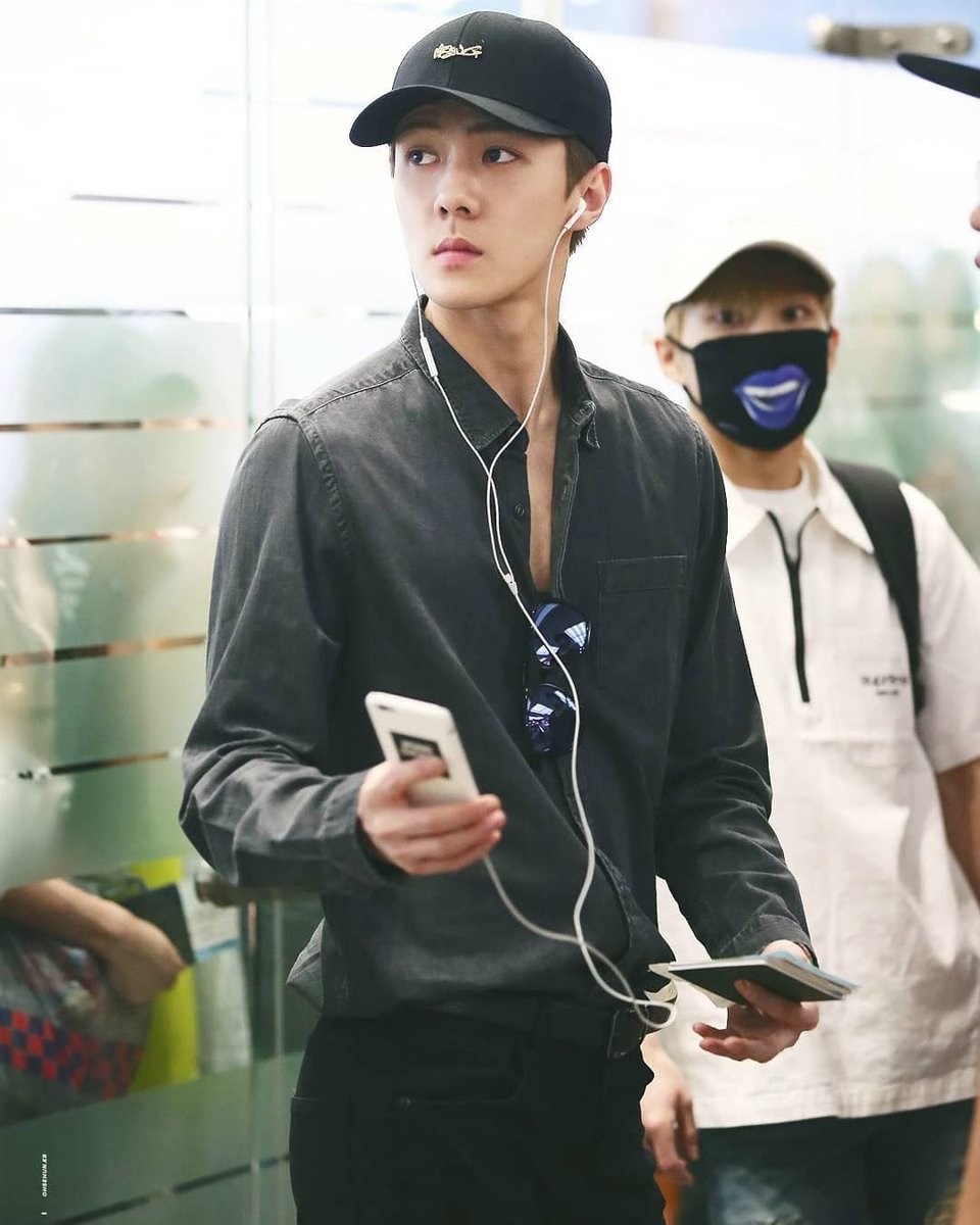 PhcBinLmHy1's tweet photo. còn đây là em út nhà xô 
#BBMAsTopSocial EXO @weareoneEXO https://t.co/QdwJ1CZTgm