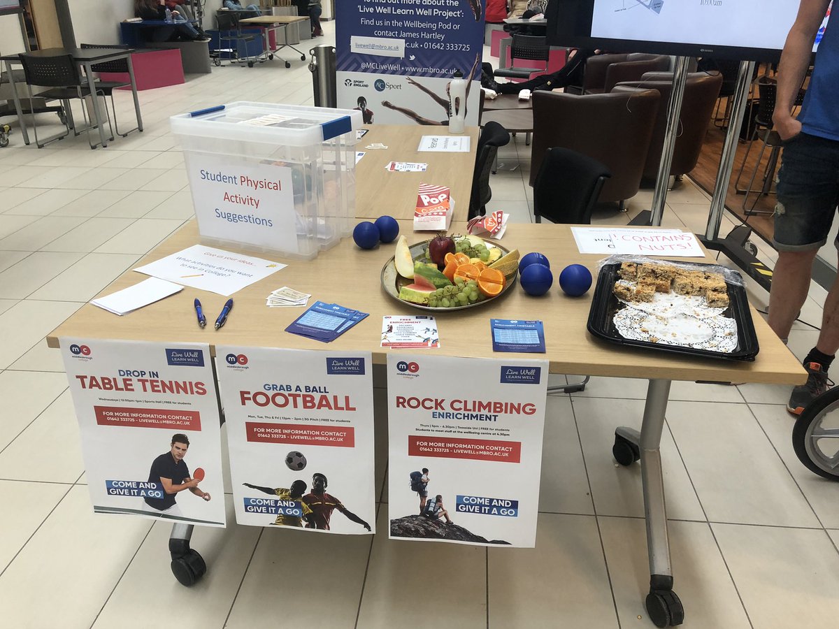 Come see us on the street promoting our sports day which is on 22nd May! Free popcorn, fruit and flapjack yummmm