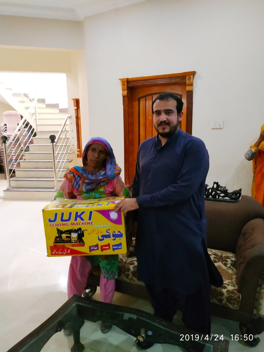 JunaidRafiqueJ's tweet photo. Distributed sew machines among the ladies of UC Bahawalpur at Jamali House Dadu https://t.co/yoJPTmabBt
