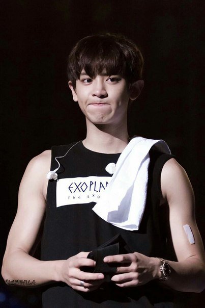 ChanyeolDo9's tweet photo. #BBMAsTopSocial EXO
Omg, ПОЧЕМУ ЧАНЕЛЬ ТАКОЙ ДУШКА!!!
@weareoneEXO
#FolloAnEXOLHelp https://t.co/LHLaXIvf9Q