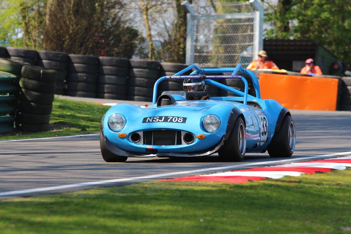 OfficialBARCHQ's tweet photo. Easter Sunday saw four of our championships head to @CadwellPark and they didn’t disappoint, delivering wheel-to-wheel action from start to finish 🏁

📝 ➡️ https://t.co/60yDoxtEEY #BARC https://t.co/WhtPxbo4Tc