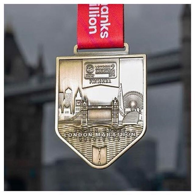 4 days to go... and here’s the prize! Heading down to London tomorrow, anyone going to the expo? 👍🏻 #ThisDadRuns #EyesOnThePrize bit.ly/2ID6Dad