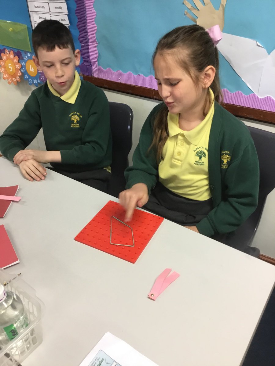 MissCunnRSW's tweet photo. Rowan worked very hard in their maths lesson exploring angles this morning! @R_S_Wood https://t.co/i2kRtE8YUw