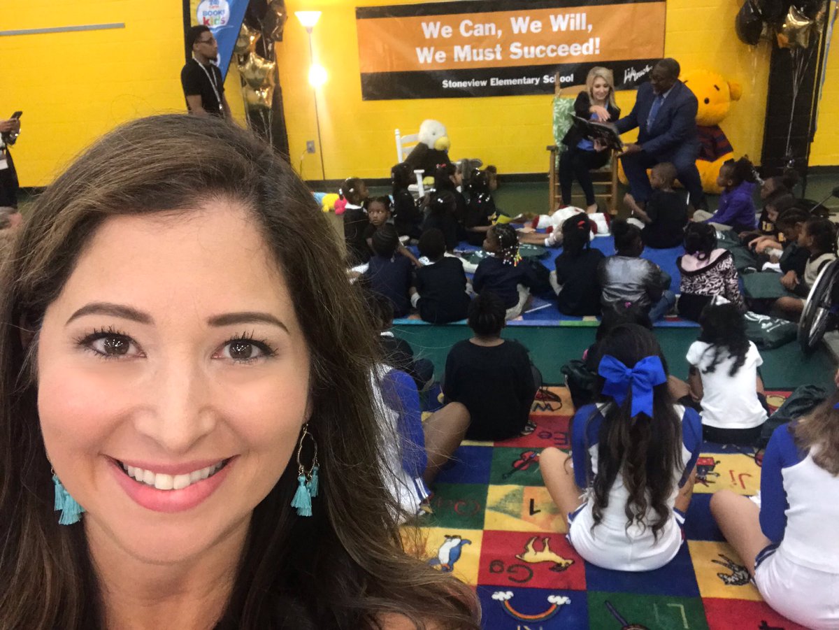 JenValdezTV's tweet photo. So Excited to be at Stoneview Elementary in Lithonia for Books To Kids!!! @cbs46 #Cbs46Cares #booksToKids https://t.co/Xp8zq2PF8D