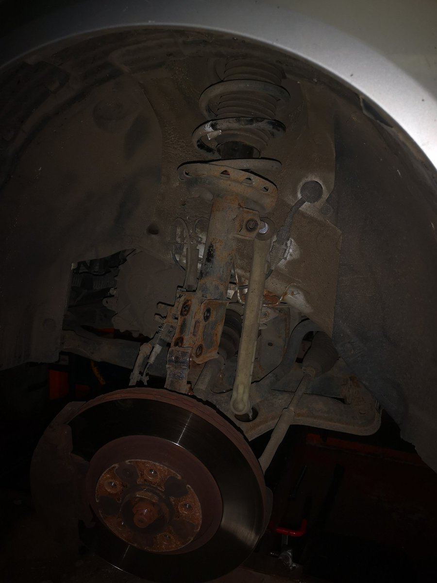 Another costly repair for pothole damage, cheers <a href="/OxfordshireCC/">Oxfordshire County Council</a> like I have nothing better to spend my hard earned on after paying you more council tax for less services and terrible road maintenance. #shambles