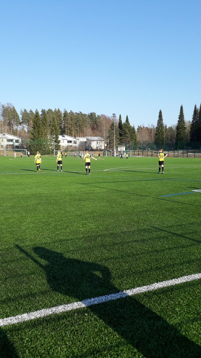 Tänään pelattiin upean kesäisessä säässä piirin sarjojen kauden ensimmäinen kotipeli Rovastinkankaan tekonurmella. Tuiskun D12-pojilla illan ottelussa vastustajana yhteistyöseuran <a href="/IlvesJuniorit/">Ilves juniorijalkapallo</a> joukkue. Hieno kauden avaus! 👍😊⚽️ <a href="/orivesi/">Oriveden kaupunki</a>