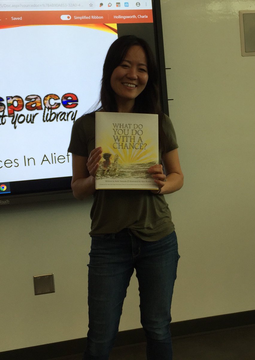LibrarianDenise's tweet photo. So excited to celebrate ⁦@TSintuphant⁩ as she moves on to exciting new opportunities! ⁦@Alief_Libraries⁩ will miss you! https://t.co/Pi738Z6F9p