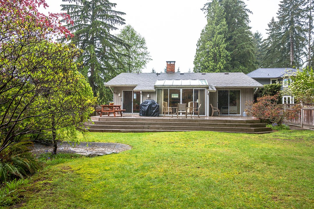 NEW LISTING! Open Saturday 2-4 p.m.

2275 Alden Lane - Hamilton - $1,595,000

• 3 BRs, 3 baths, approx. 2,373 sq. ft.
• well-maintained home with lots of light, plenty of storage and a private back yard

teamclarke.com/vancouver-real…