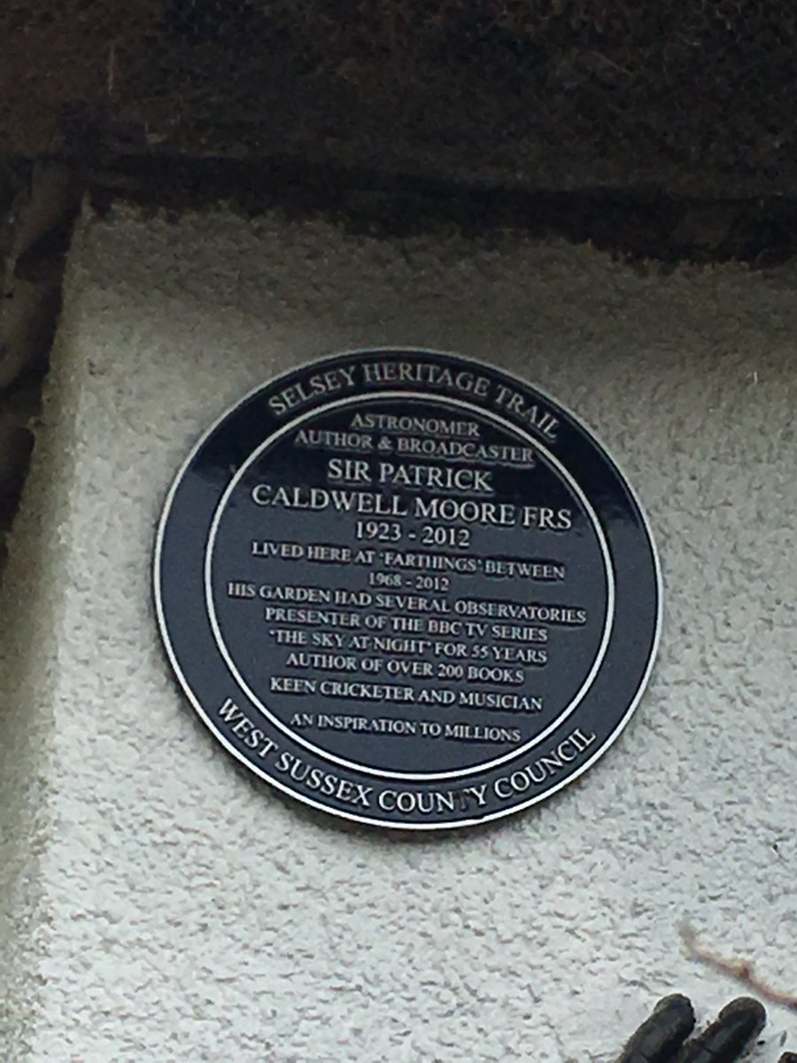 Blue plaque unveiled at the home in Selsey of the late astronomer Sir Patrick Moore  - South Today, 6.30pm, BBC1.  ⁦<a href="/BBCSouthNews/">BBC Hampshire & Isle of Wight</a>⁩ #astronomy