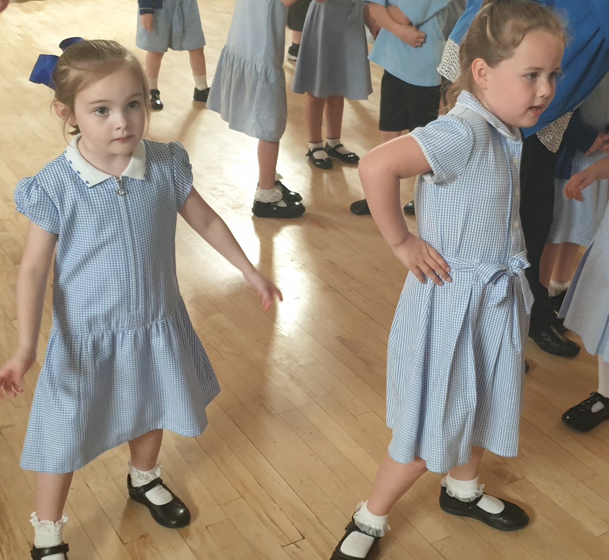 INACTIVEStAl's tweet photo. KS1 had a great time at the disco tonight! #dancing #easterdisco https://t.co/PO8AW3VgCc