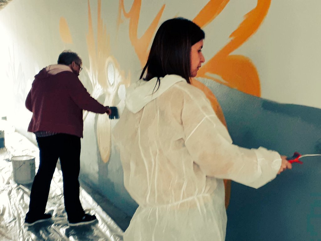 kendri51272541's tweet photo. Après la réflexion place à l'action! Budget participatif Villa Urbana, une semaine pour réaliser une superbe fresque.Quand le bailleur laisse les locataires prendrent des décisions.
@EstMetropoleHab développe le pouvoir d'agir des habitants . https://t.co/skG9o8CBdB