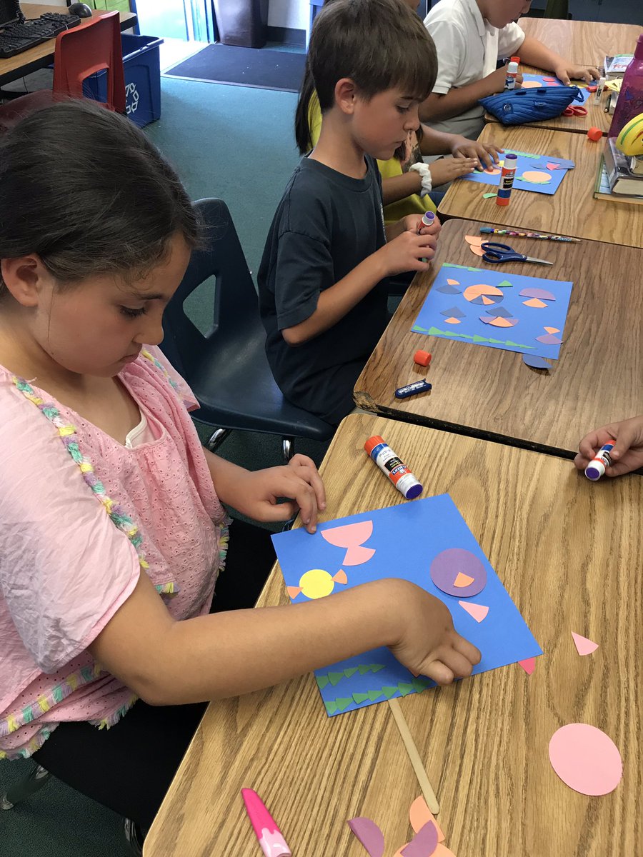 MsKumabe's tweet photo. .@KumabesCoyotes taking inspiration from Ed Emberleyโs โPicture Pieโ Book to make these Fraction Fish. Love connecting math & art to create these masterpieces! ๐ โ๏ธ @IRaCoyote #CoyotesConnect #CoyotesCreate https://t.co/WyCCIy0YkQ