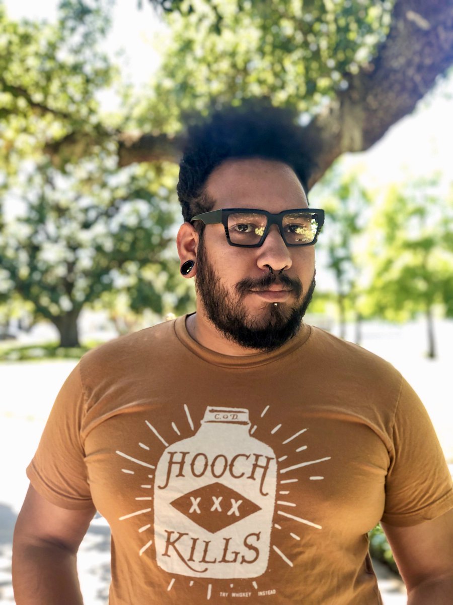 OxfordEyes's tweet photo. One of our newest lines, @illiofficial is edgy with a contemporary aesthetic. Ill.i Optics frames are perfect for the adventurer who wants to step out of their comfort zone. #William #IlliOptics #Adventurous #Edgy https://t.co/kMq6Q3dUF6