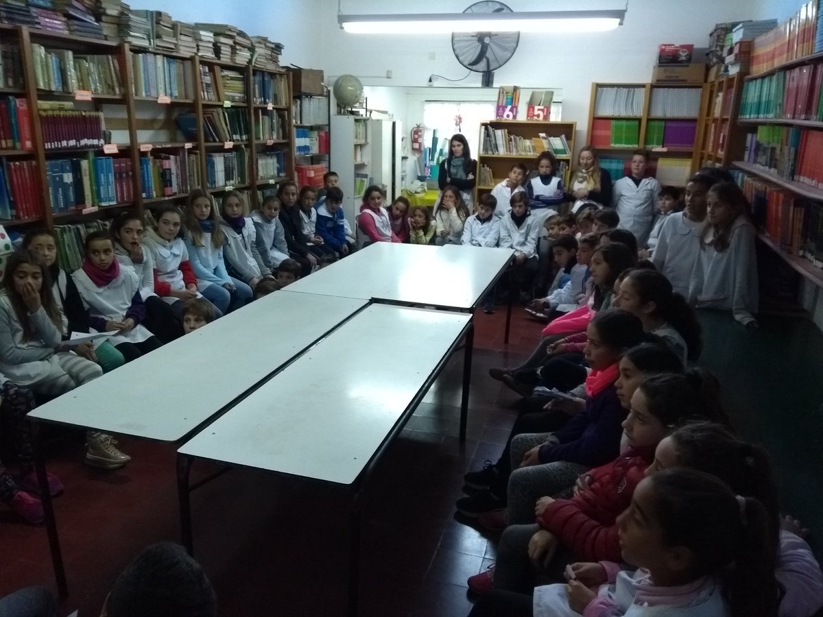 Grapal22's tweet photo. #GirlsinICT
Entrevista de alumnos de 6° año de la @EP15Rauch va @elvitakehler en el marco del Día Internacional de las Niñas en las TIC
@jef_rauch @ciierauch @ https://t.co/Vgr42yECQK