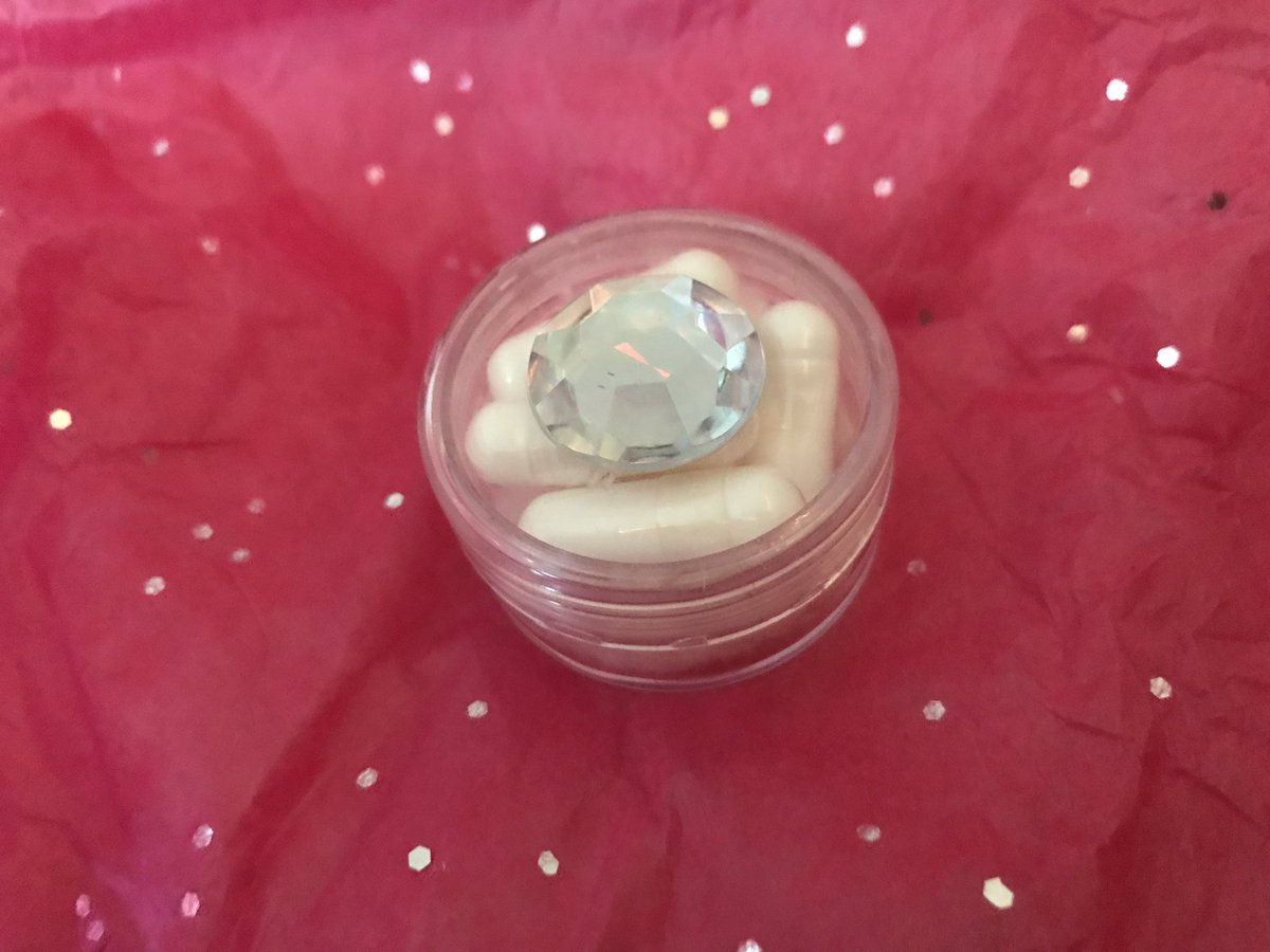 Dee_S0sweet's tweet photo. I just got in a fresh order of Yoni Pops🥰🥰 Get them while they last. Ladies let me help you take control of your vaginal health🌸
HAVE AN EMBARRASSING ODOR ?
VAGINAL DRYNESS?
WANT TIGHTER VAGINAL WALLS?FREQUENT YEAST INFECTIONS?
IS YOUR YONI PH OFF?
#NCAT #bennet #uncg #yonipop https://t.co/LpLcIafKUz