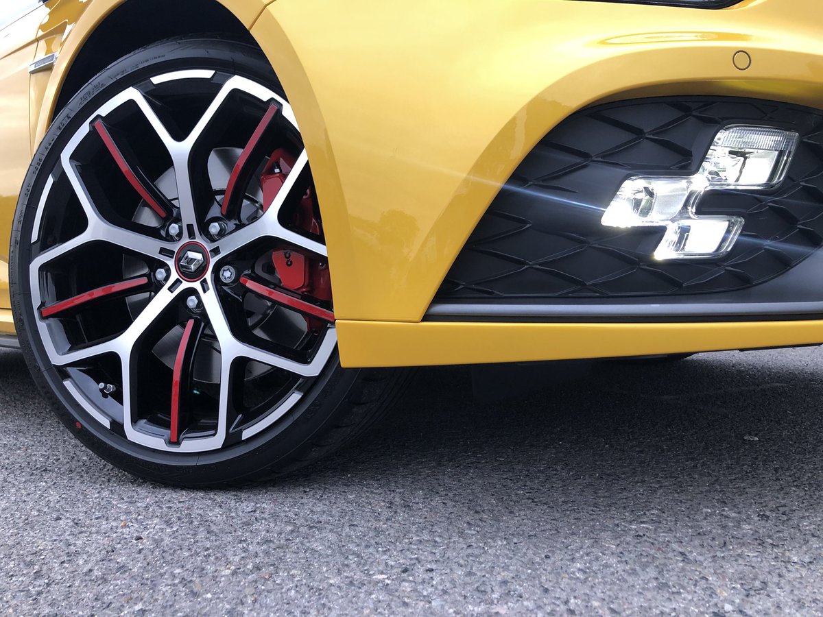 Fanatical_Andy's tweet photo. Wheel Wednesday 💪🏻 #RSspirit #renaultsport #MeganeRSTrophy #MyRenaultSport https://t.co/7H24RjqwLK