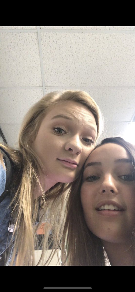 ashleyvturner3's tweet photo. HAPPY HAPPY BIRTHDAY to my little lime🤪🤪 you’re doing so strong today! love you so much princess. have a great day! don’t forget to keep your chin up❤️ https://t.co/I6lQx7jtsd