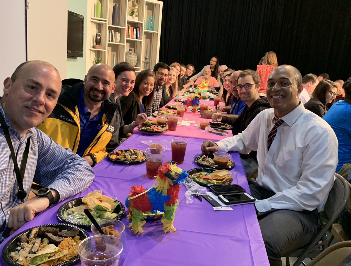 JackAcostaKENS5's tweet image. When we sit down to eat together and @KENS5 , we do it BIG! @LukeKENS5 @AaronKENS5 @RoxieBTV @KENS5Greg @KENS5Emily @Meagan443 @MonicaNinoTV #kens5eyewitness