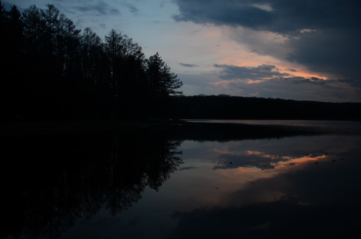 LoBiondoWX's tweet photo. A nice ribbon of color in Black Mosh last night with @simo_wachho . @DCNRnews #Sunset #Reflections https://t.co/EZ4DGlx683