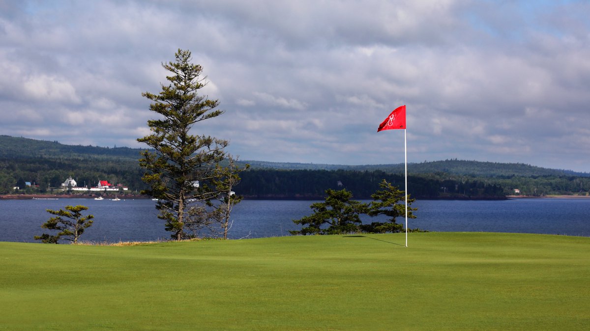 The newly re-imagined and redesigned Algonquin Golf Course will be open for this season on Saturday, April 27th! Come enjoy our seaside links for an April special rate of $50.00 including tax, with a replay rate of only $22.50. 
Call 506-529-8165 to book your tee time today!