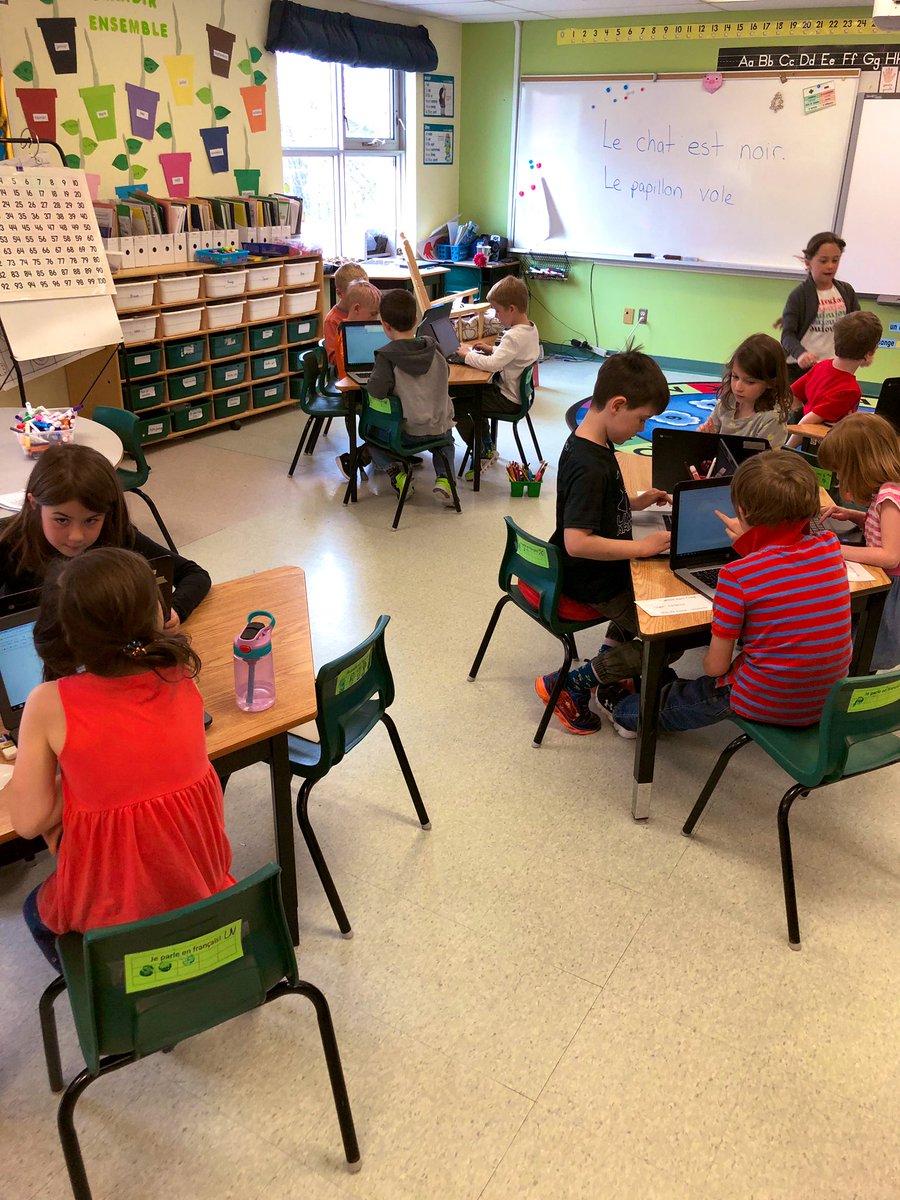 Nous écrivons des phrases à l’aide de nos Chromebooks. De vrais champions et championnes en technologie! <a href="/smbmerrickville/">SMB</a> <a href="/LisaSamrai/">Lisa Samrai</a> <a href="/Isaarcenciel/">Isabelle Paquette</a>