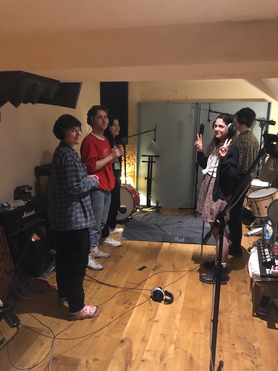 ogenesisrecords's tweet image. Rachel Flowers and ⁦@averagesexband⁩ #Handclaps #recordingstudio #nextsingle #hackney